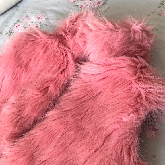 Fur vest - Picture 4 of 5